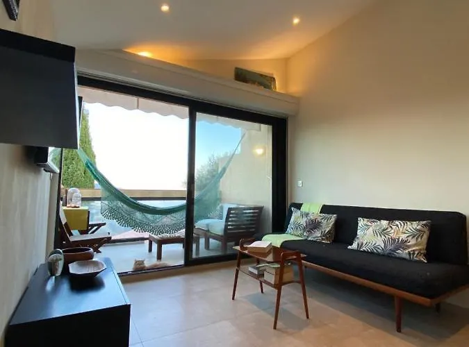 Vue A Gigaro, Apartment *